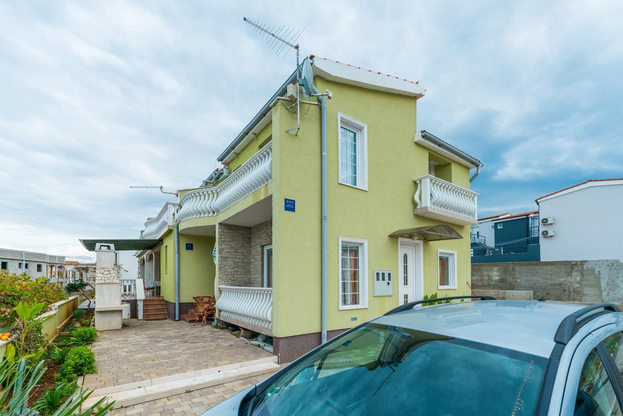 Apartments Mahnet Vir Bagian luar foto